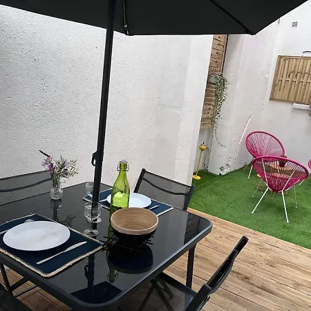 Climatise Aux Pieds De La Cite Carcassonne