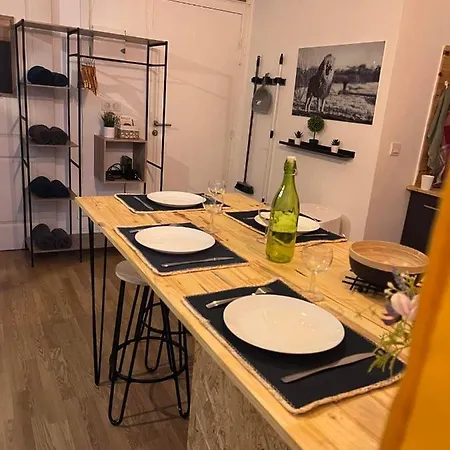 Apartment Climatise Aux Pieds De La Cite