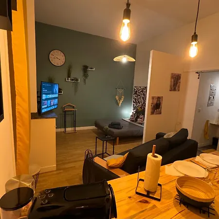 Apartment Climatise Aux Pieds De La Cite *